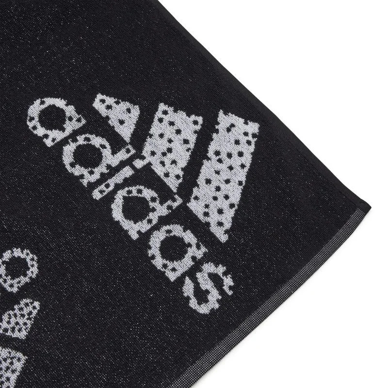 Značkový ručník adidas Must-Have HS2056 NEUPLATŇUJE SE