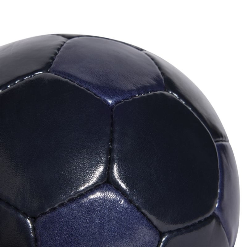 Adidas Juventus Turín Klubový míč IX4028 05.0