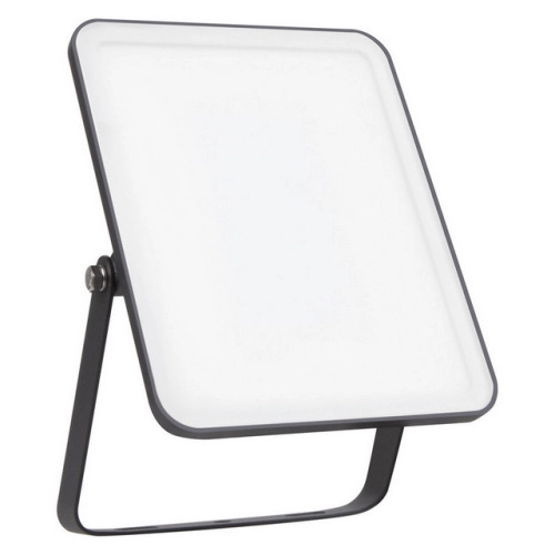 LED reflektor OSRAM Essential 30W 3000K teplá bílá IP65