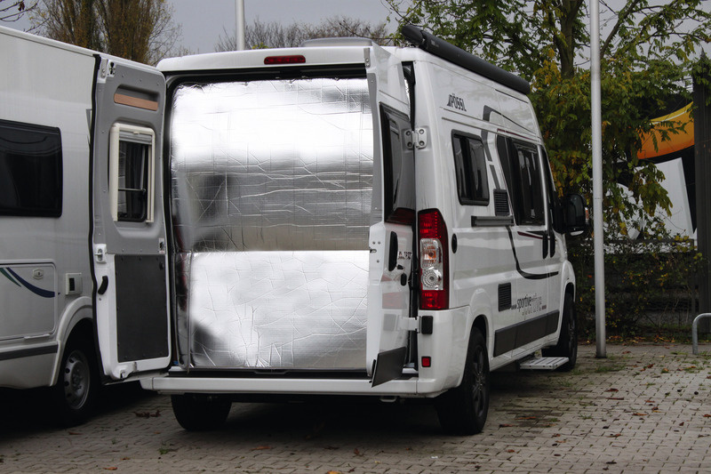 Tepelná clona Hindermann pro vysoké zadní dveře Fiat Ducato a VW Crafter Varianta: světle béžová