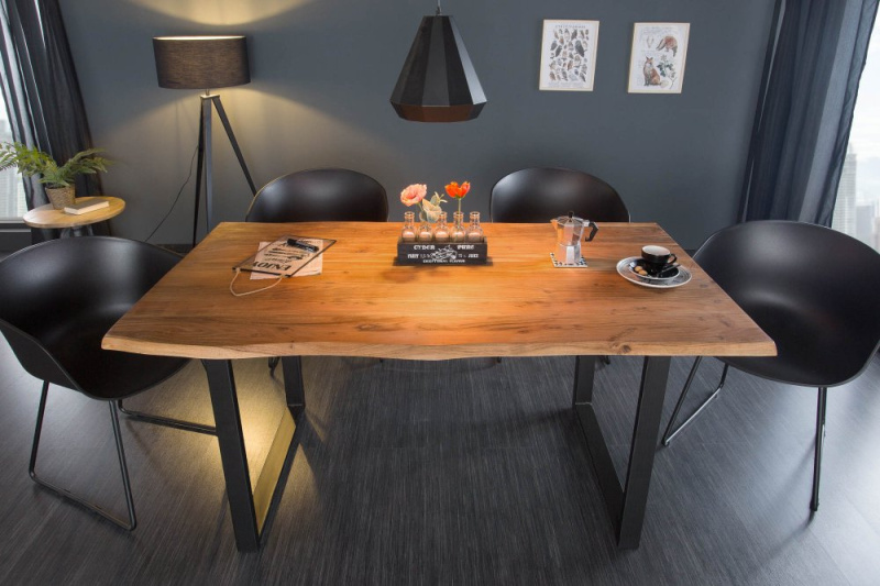 INVICTA INTERIOR Masivní dřevěný jídelní stůl Avalon 160 cm akát