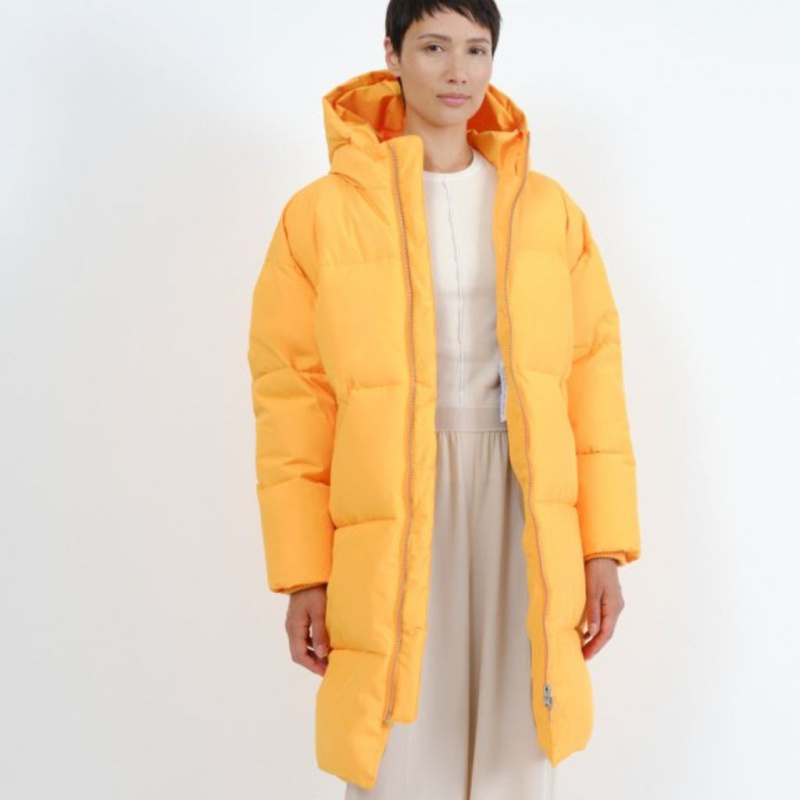 EMBASSY OF BRICKS AND LOGS - Kabát ELPHIN PUFFER COAT - SUN RISE Velikost: M