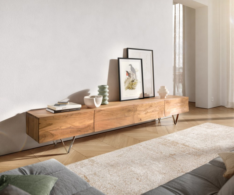 TV stolek Wyatt 220 cm přírodní akácie 4 zásuvky podnož ve tvaru "V"