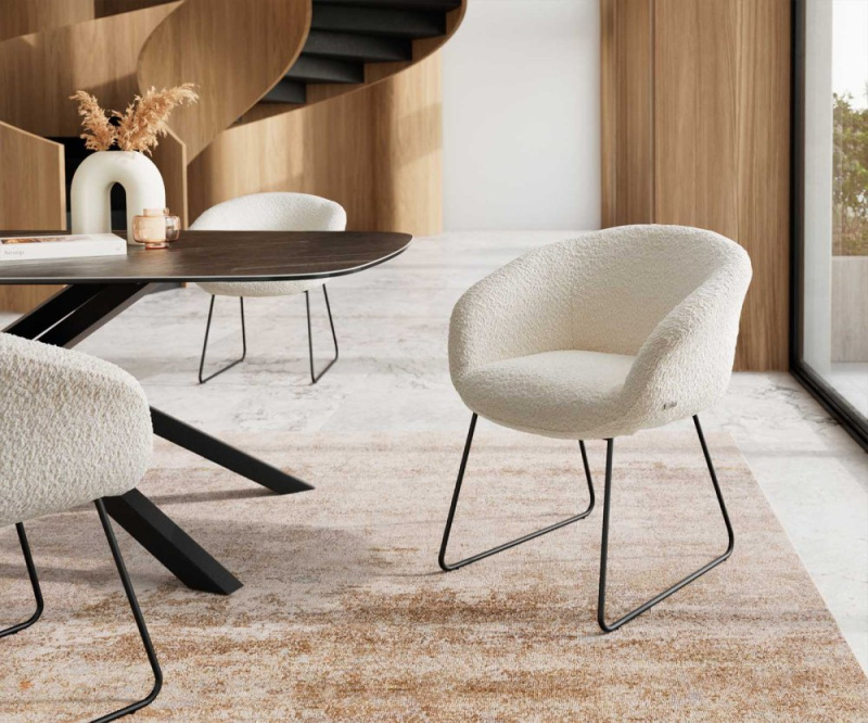 Jídelní židle Vinka-Flex tenká podnož kovová černá bouclé bílá