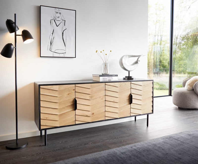 Komoda Muvi 175 cm dub přírodní mango černý kov černý 4 dvířka