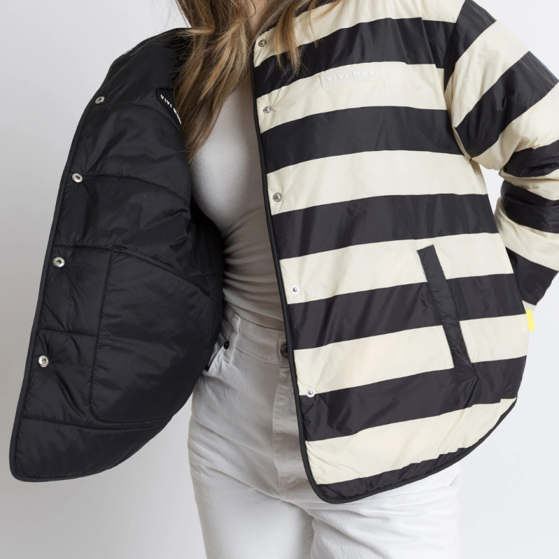 VIVI MARI Oboustranná bunda Ultra Light Puffer black/bold stripes black-sand Velikost: L/XL