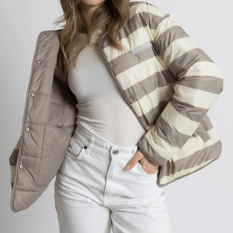 VIVI MARI Oboustranná bunda Ultra Light Puffer Jacket mushroom/bold stripes Velikost: M/L