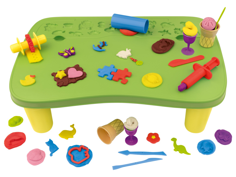 Playtive Stůl na hraní s modelovací sadou