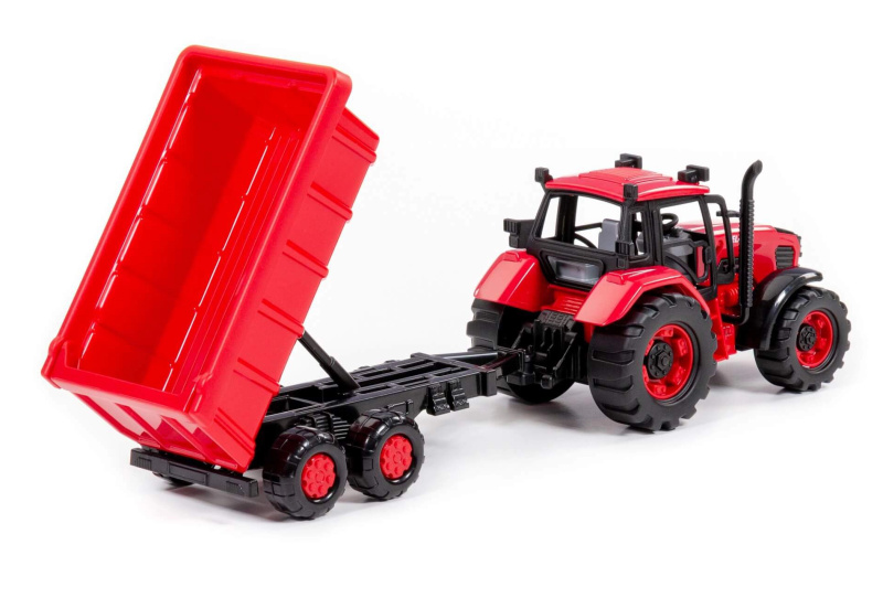 Traktor Belarus s přívěsem