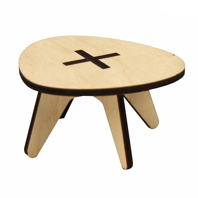 Stolek z překližky 7x6,5x4cm