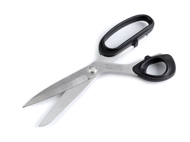 KAI profesionální krejčovské nůžky pro leváky KAI N5210 L, hladké ostří, s ergonomickou rukojetí, délka 21cm (8")