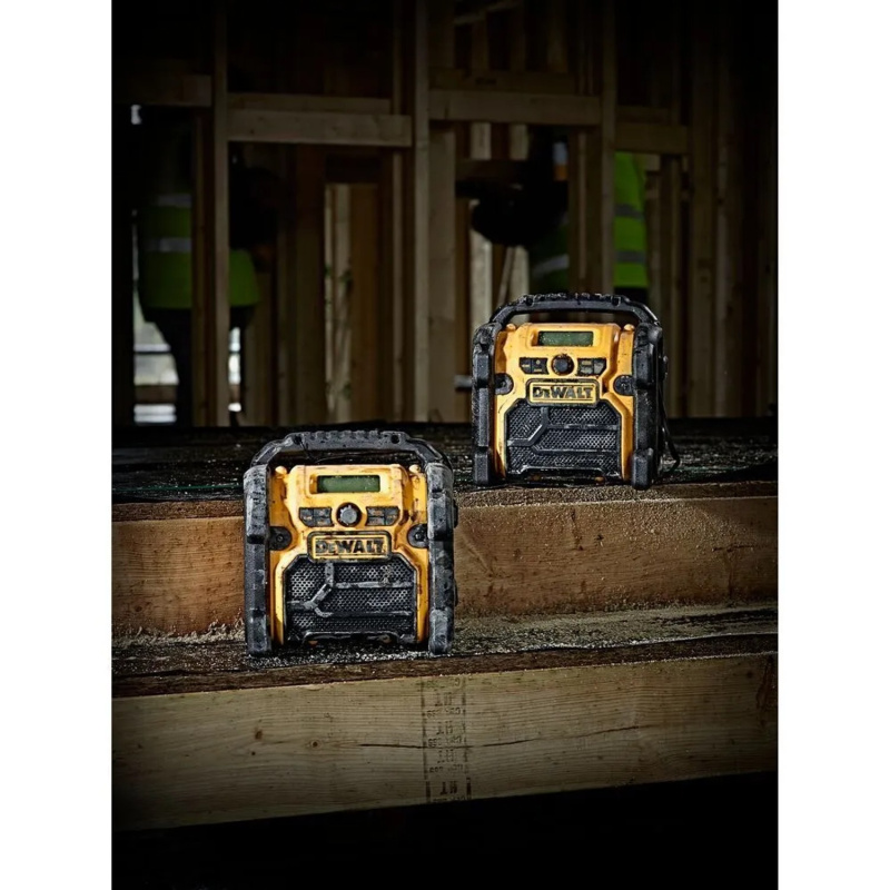 Rádio DeWALT DCR019