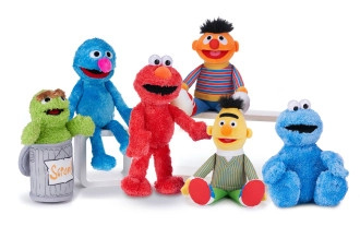 Plyšová postavička Sesame Street (mix motivů) 28–38 cm - 1 kus