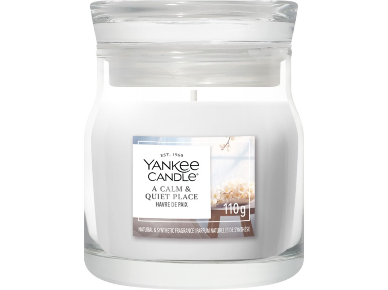 Yankee Candle A Calm & Quiet Place vonná svíčka Signature 110 g