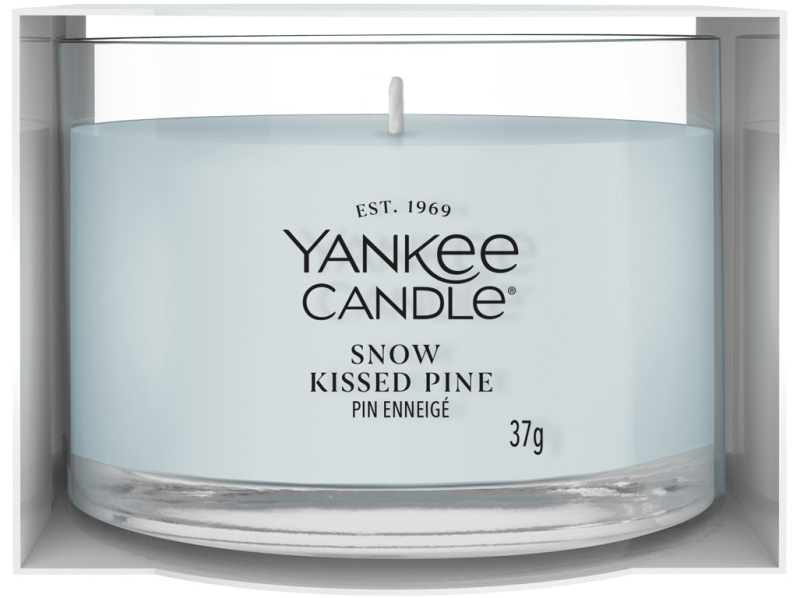 Yankee Candle Snow Kissed Pine votivní svíčka 37 g