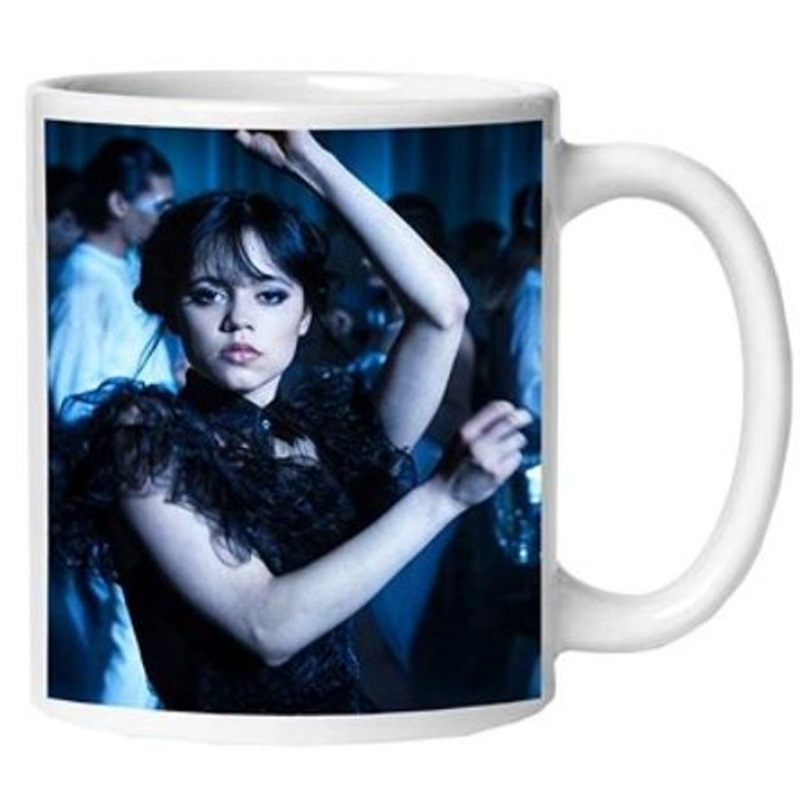 CurePink Keramický hrnek Netflix|Wednesday Goo Goo Muck 315 ml