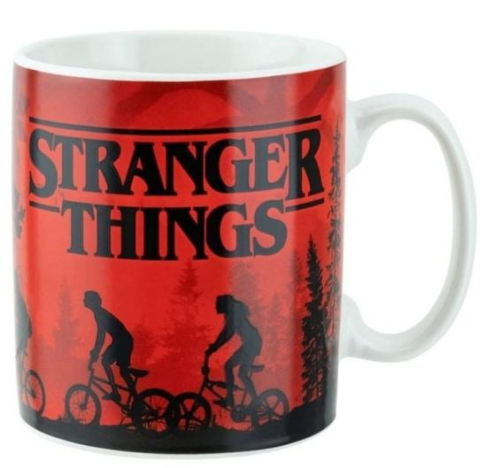 Stranger Things XL hrnek se samolepkou 500 ml