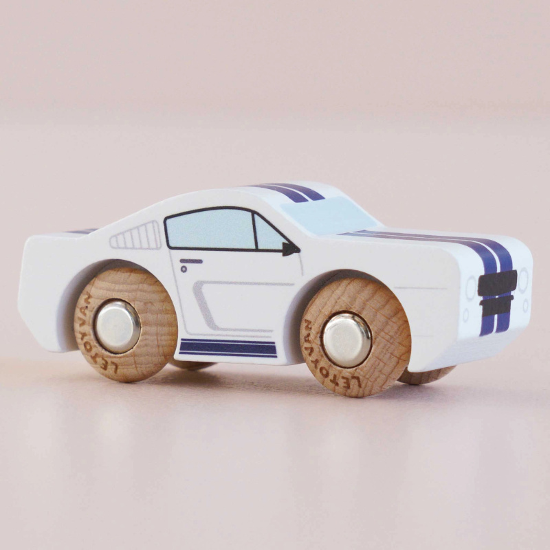 Le Toy Van Dřevěné autíčko Maverick