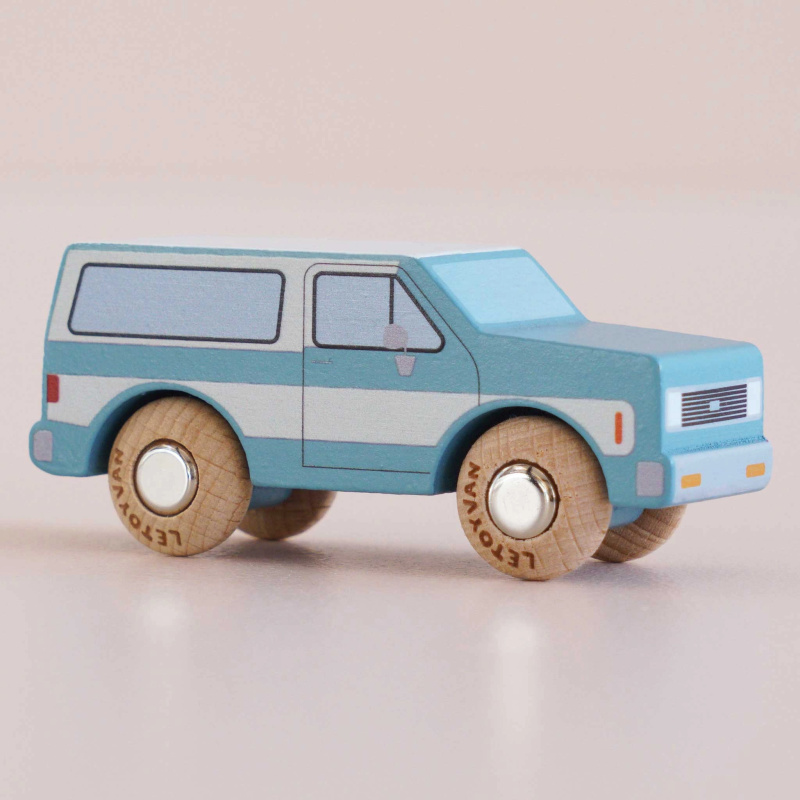 Le Toy Van Dřevěné autíčko Chuck