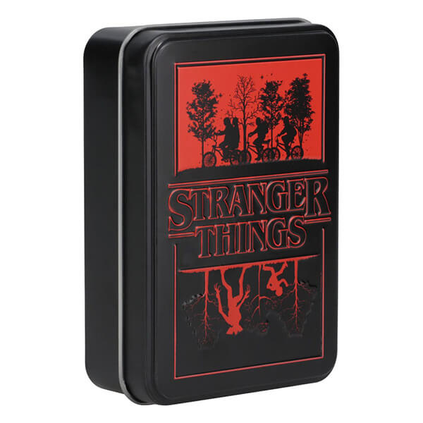 stranger things žolíkové hrací karty v plechové krabičce