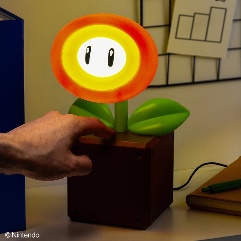 Lampička Paladone Super Mario - Fire Flower Vícebarevná