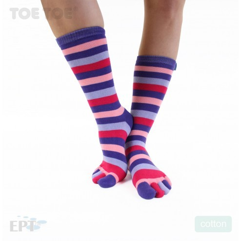 STRIPY prstové pruhované ponožky ToeToe fialová