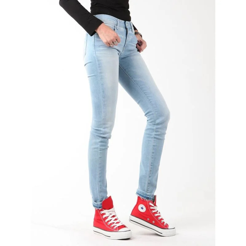 Dámské džíny Wrangler Skinny Sunkissed W Jeans W28KLE86K US 27 / 32