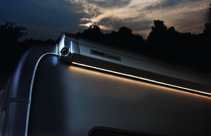 THULE LED světelná páska markýzy Thule, samolepicí - 12V Varianta: 6 m, spodní