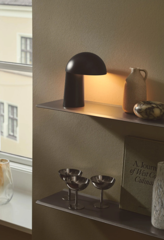 Nordlux Stolní LED přenosná lampa Faye, 2700K Barva: Černá