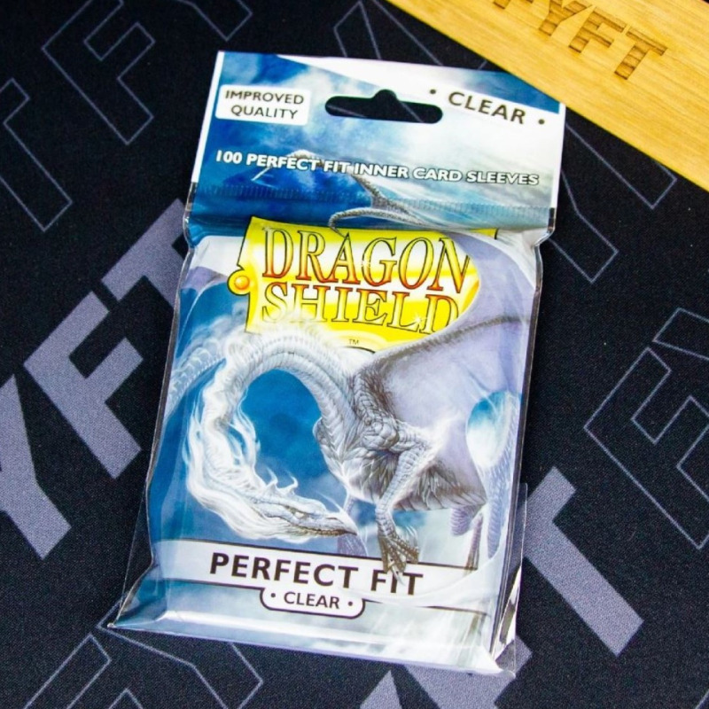 Dragon Shield Standard Perfect Fit obaly na karty průhledné (100 obalů) Čirá