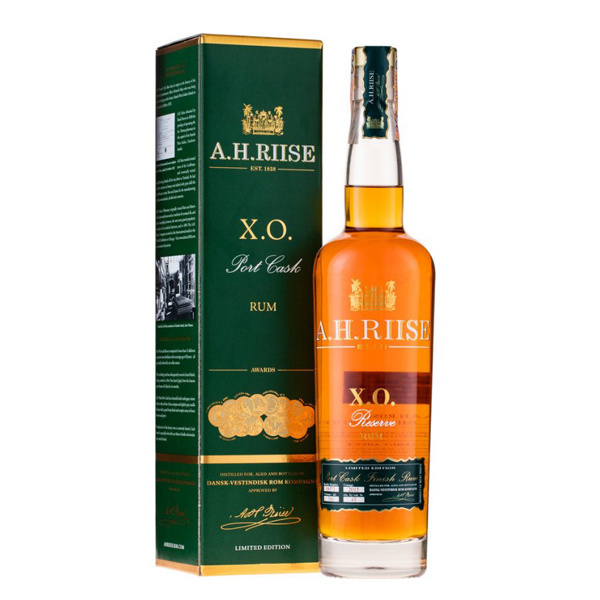 A. H. Riise Port Cask Finish Rum 45 % 0,7 l