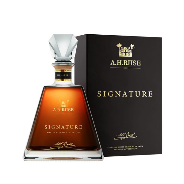 A. H. Riise A.H.Riise Signature 43,9% 0,7 l