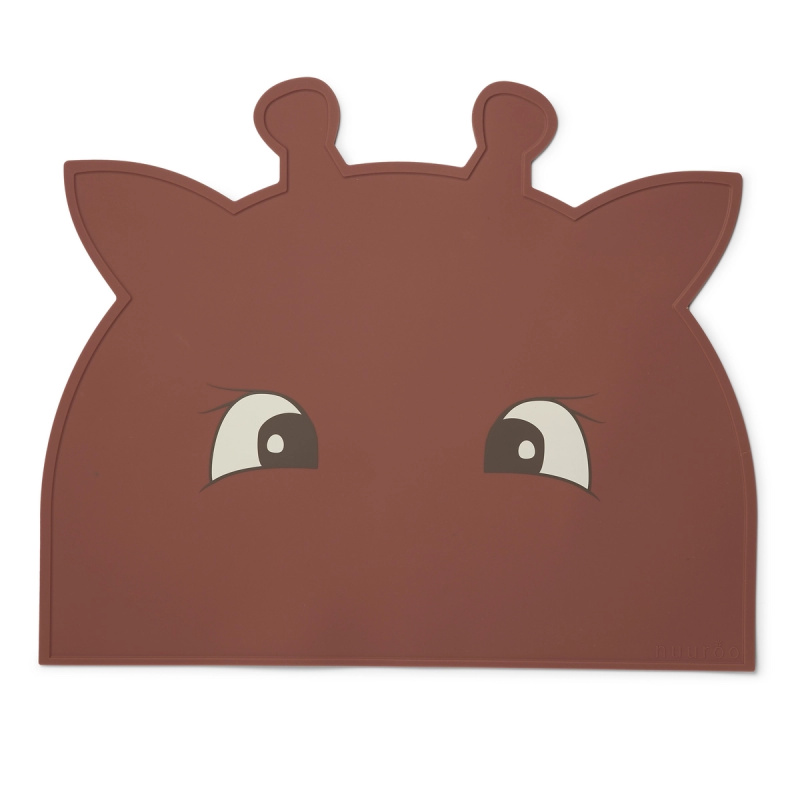 Nuuroo Albert silikonové prostírání Giraffe Mahogany