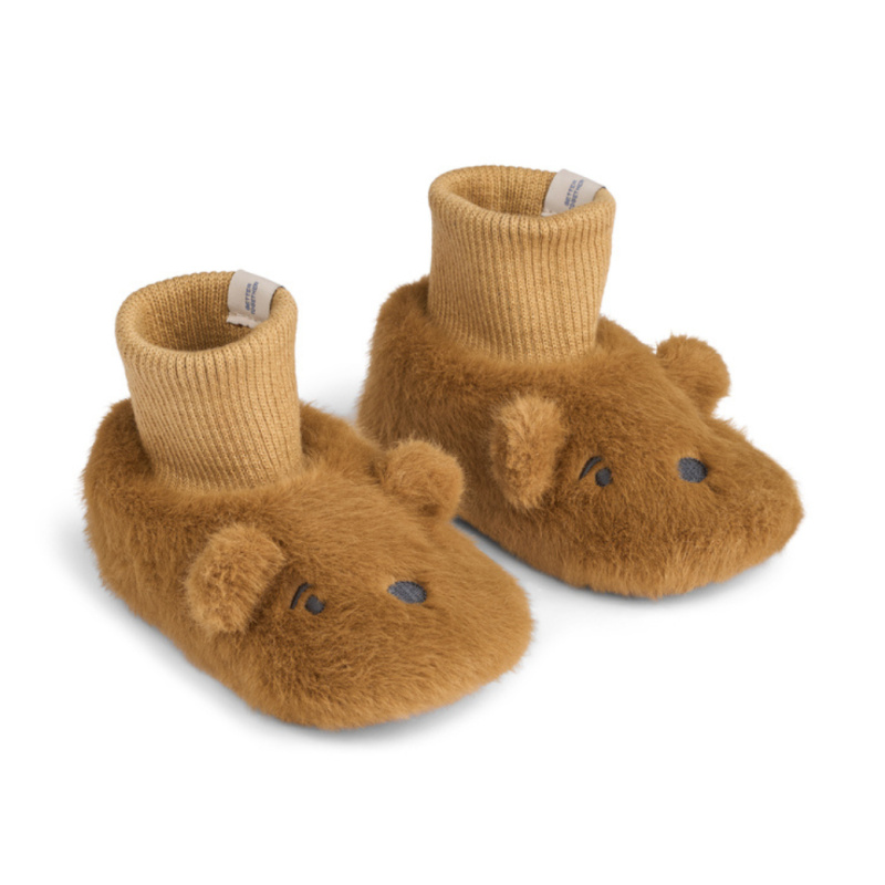 LIEWOOD Plyšové bačkůrky Beth - Bear Golden caramel Velikost: 18-19