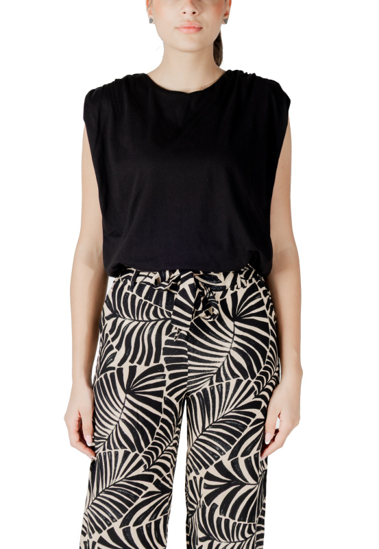 Černý top bez rukávů Jacqueline De Yong