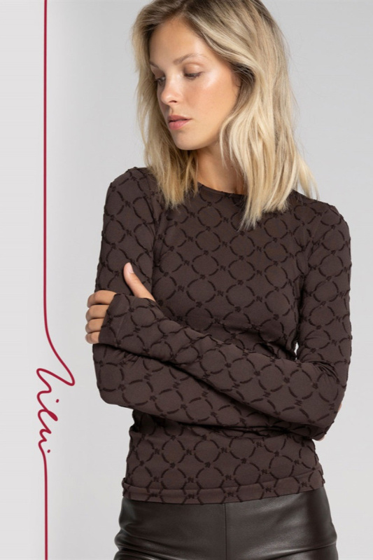 Bezešvá halenka s monogramem poudre M