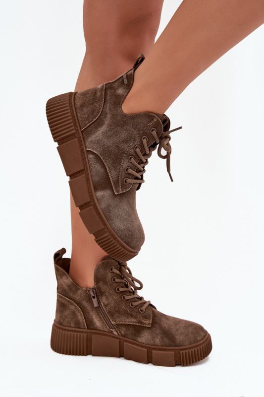 Dámské nízké semišové kotníkové boty na platformě Big Star – béžové Velikost: 38