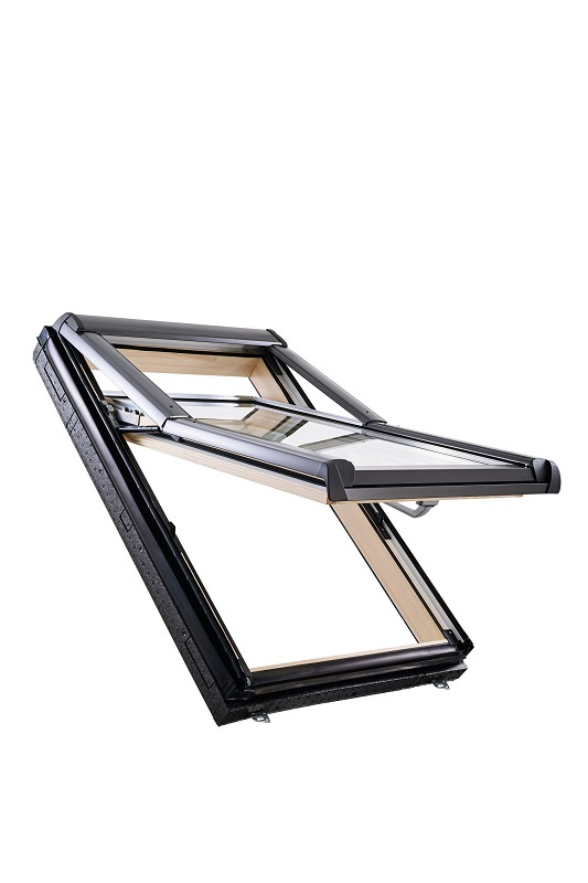 Střešní okno ROTO R79 H200 - zateplené Rozměry oken: 74x98 cm