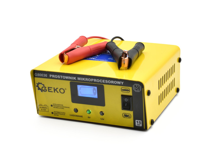GEKO Mikroprocesorová nabíječka autobaterií LCD 6/12V 15A
