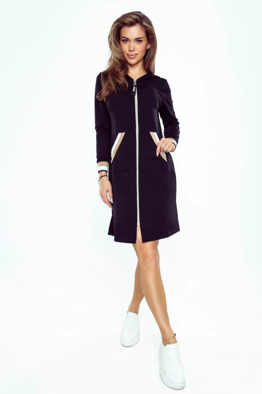 CELÁ VÝUKA černá S