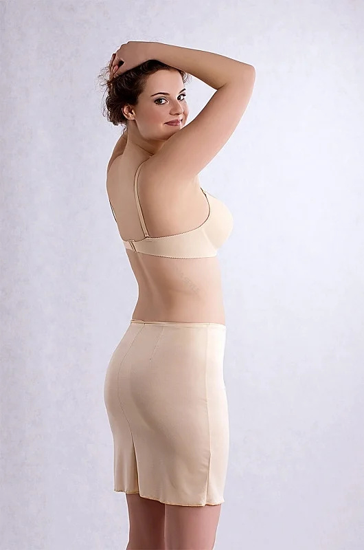 Dámská polospodnička Hanna Style 15-02 béžová XS