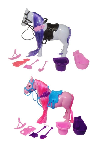 Plastový koník s doplňky pro panenky