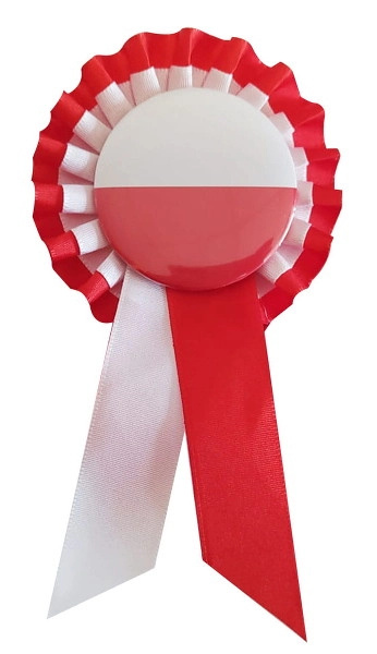 Kokarda v bílo‑červených barvách s připínacím špendlíkem