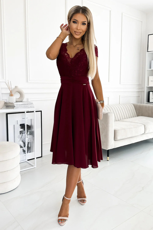 381-5 LINDA - šifonové šaty s krajkovým výstřihem - Bordeaux XL