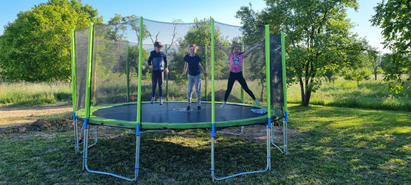 Zahradní trampolína SKY 487 cm zelená