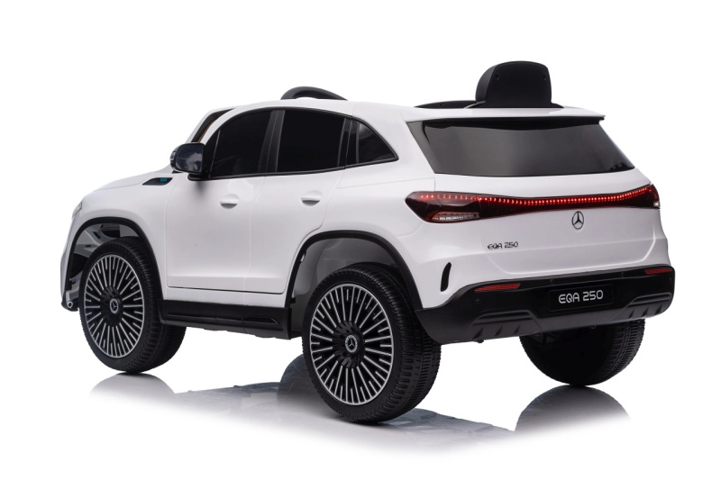 Elektrické auto Mercedes Benz EQA 250 bílé