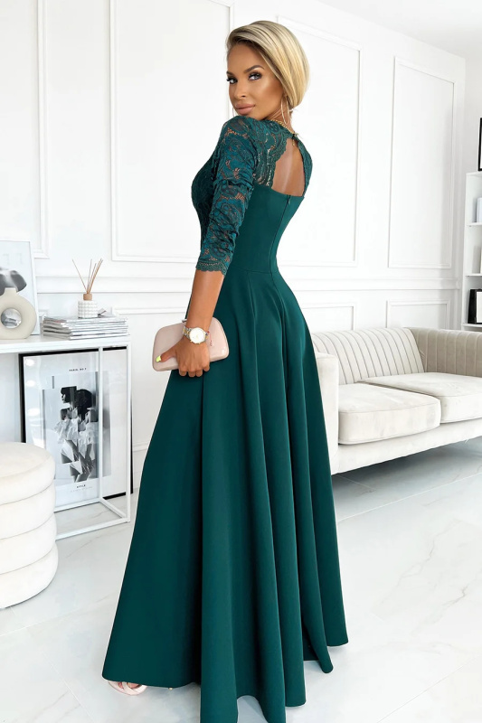 AMBER - Elegantní dlouhé dámské krajkové šaty v lahvově zelené barvě s výstřihem 309-5  XL