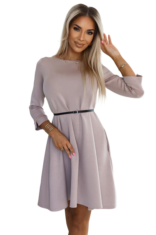 579-1 Klasické trapézové šaty s černým páskem - béžové 2XL/3XL