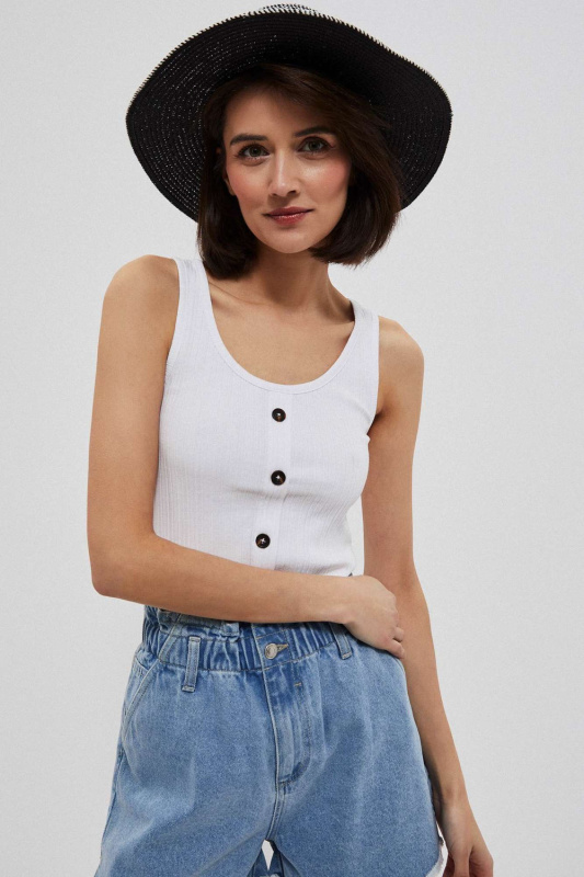 Slaměný klobouk s ozdobnou stuhou