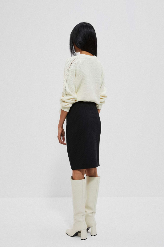 Pouzdrová sukně s embosovaným vzorem